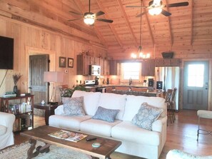 TV, fireplace - Pinhoti Ridge Retreat Cabin 5, Sunset Point (Talladega)