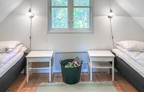 3 bedrooms, iron/ironing board, free WiFi - 3 bedroom amazing home in Højby (Højby)
