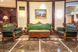 Unclassified image, 5 of 74, button - Puhua Hotel (Anshun)