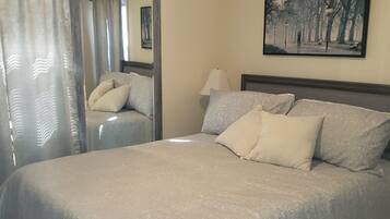 3 chambres, fer et planche à repasser, Wi-Fi, draps fournis