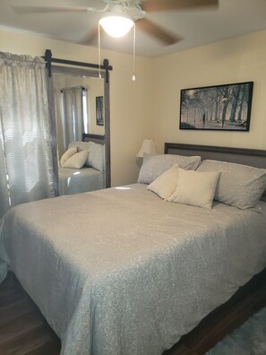 3 bedrooms, iron/ironing board, WiFi, bed sheets