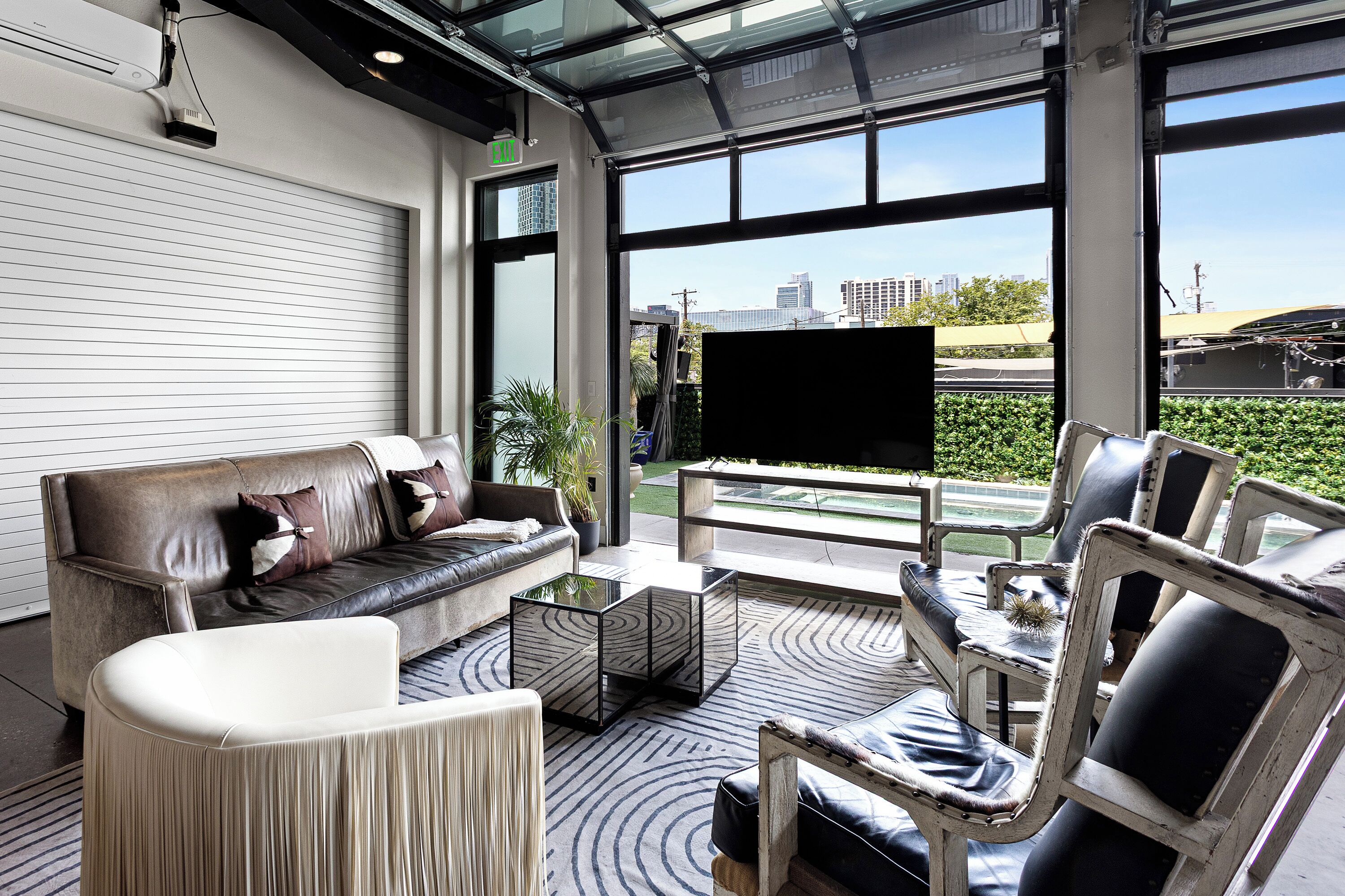 高級聯排別墅, 多間臥室, 泳池景 | 客廳 | 智能電視、iPad、串流服務