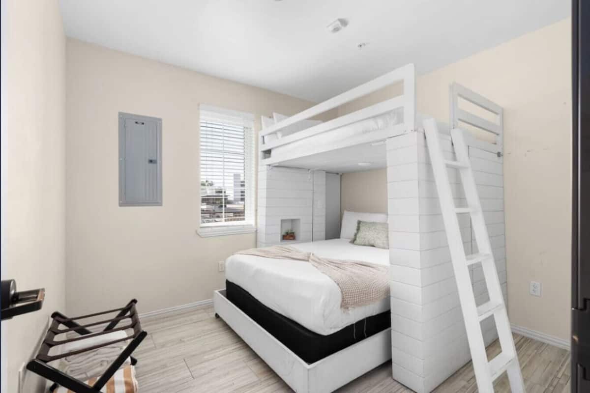 Superior resortwoning | 5 slaapkamers, luxe beddengoed, een strijkplank/strijkijzer, gratis wifi