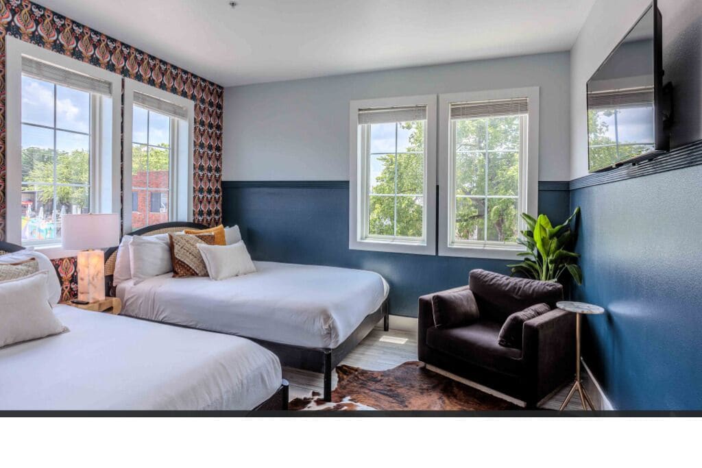 高級寝具、テンピュール、ミニバー、客室ごとに異なる装飾