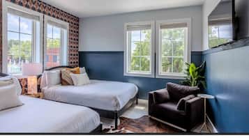 5 bedrooms, premium bedding, Tempur-Pedic beds, minibar