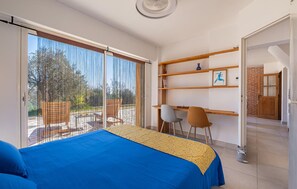 4 bedrooms, free WiFi