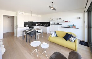 Smart TV - Amazing apartment in Oostende (Oostende)
