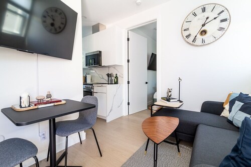 Scandinavian-Style 1BR Apartment BUILT 2024 (p80)