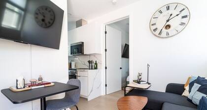 Scandinavian-Style 1BR Apartment BUILT 2024 (p80)