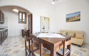 Dining - Amazing home in Frazione Cosentini (Frazione Cosentini)