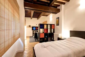 3 bedrooms, iron/ironing board, WiFi, bed sheets - The Byzantine Palace, Ravenna Centro (Ravenna)