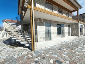 Exterior - A traditional Portuguese house in the heart of a village with a Minho spirit. (Lijó)