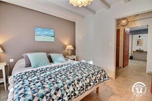 3 bedrooms, free WiFi, bed sheets