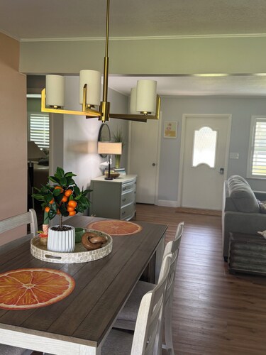 Charming 2-bedroom house with WiFi, AC in fabulous Lake Placid