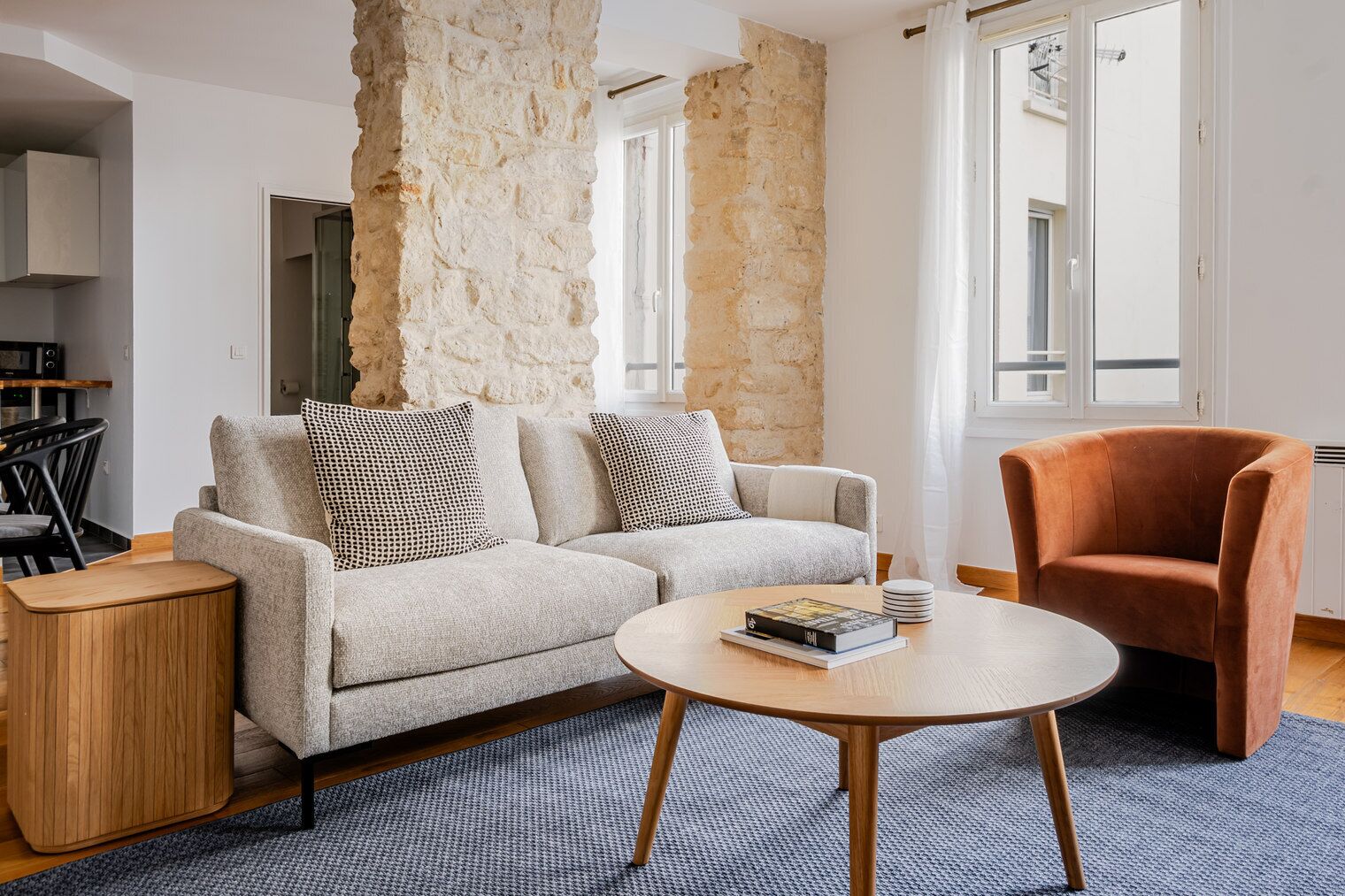 Télévision, chaîne hi-fi