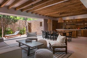 Villa Deluxe - 3 sovrum - utsikt mot poolen | Vardagsrum