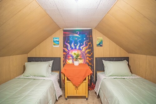 Independent Cozy loft space in charming Fairbanks with WiFi