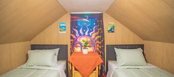 Independent Cozy loft space in charming Fairbanks with WiFi