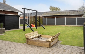 Children’s area - Cozy home in Bredebro with WiFi (Bredebro)