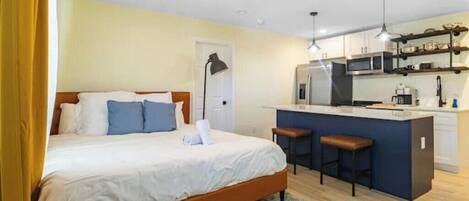 Free WiFi, bed sheets