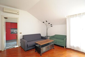 Living area - Pont de Ferr Apartment (Milano)