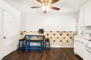 Microwave, oven, stovetop, dishwasher