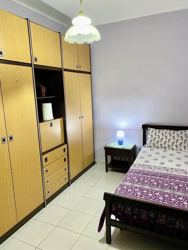 1 makuuhuone, silitysrauta/-lauta, ilmainen Wi-Fi, vuodevaatteet