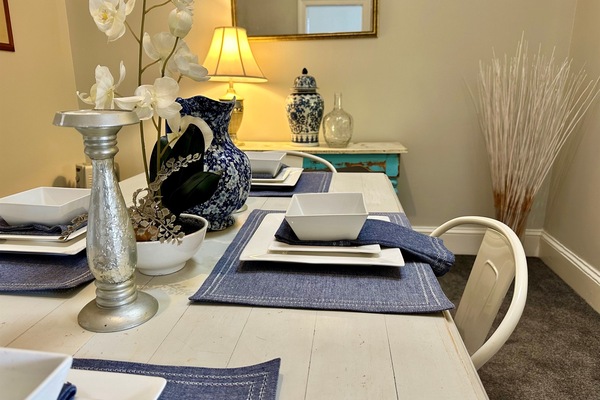 "Gather, eat, laugh - repeat"