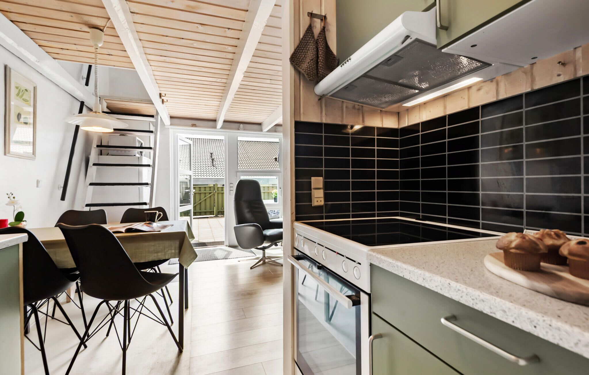 Fridge, stovetop, dishwasher, coffee/tea maker