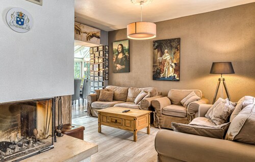 Beautiful home in Torcy-le-Grand with WiFi