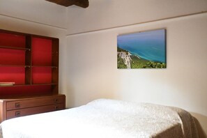 3 habitaciones y ropa de cama