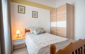 2 habitaciones, tabla de planchar con plancha y wifi gratis