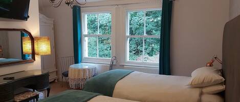 Setrika/meja setrika dan Wi-Fi gratis