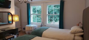 1 bedroom, iron/ironing board, free WiFi