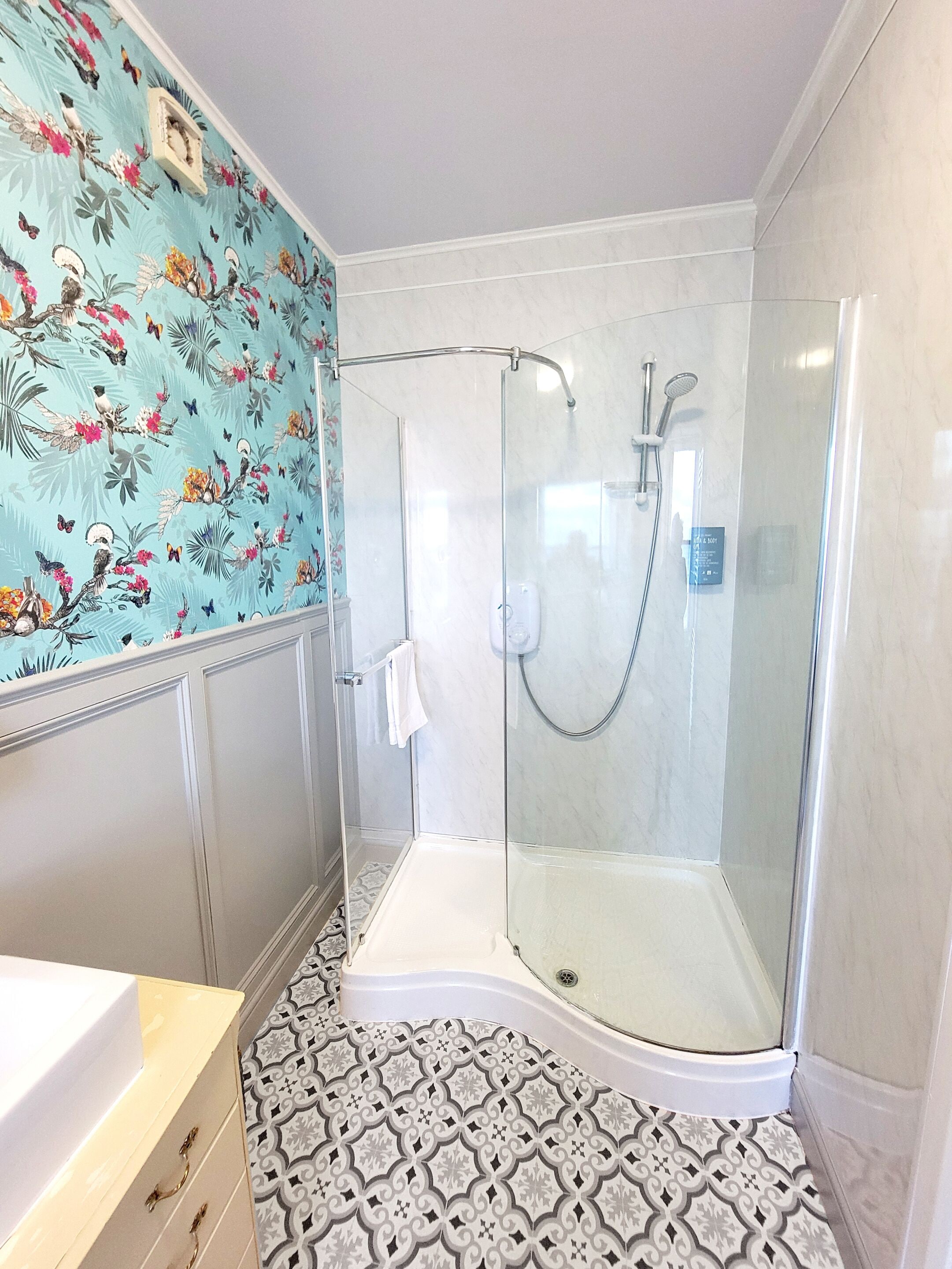 Phòng đôi Deluxe, quang cảnh biển | Bàn ủi/dụng cụ ủi quần áo, truy cập Internet không dây miễn phí 