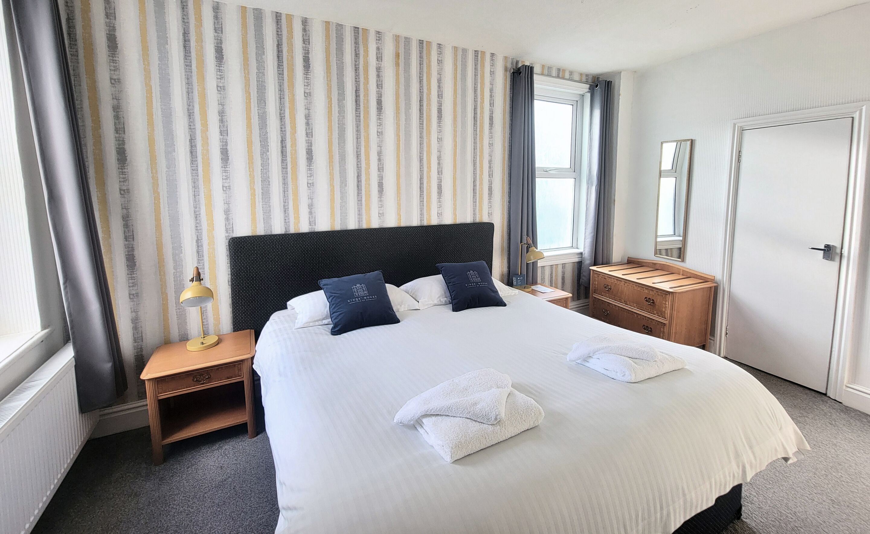Superior Double Room, Ensuite, Sea View | Iron/ironing board, free WiFi