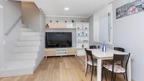 House, 4 Bedrooms, Terrace | Dining - Global Yoli - By Global Rental Holidays 23174 (Mont-roig del Camp)