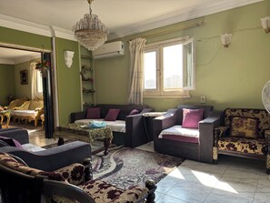 Living area - Apartment for rent in Heliopolis, Cairo - Egypt شقة للإيجار مصر الجديدة القاهرة (Heliopolis)