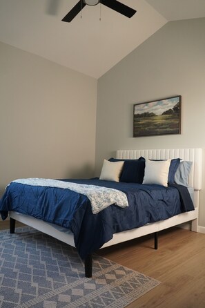 2 bedrooms, iron/ironing board, WiFi, bed sheets - Modern 2-Bedroom, 2-Bathroom Apartment - Brand New in the Heart of Weslaco (Weslaco)