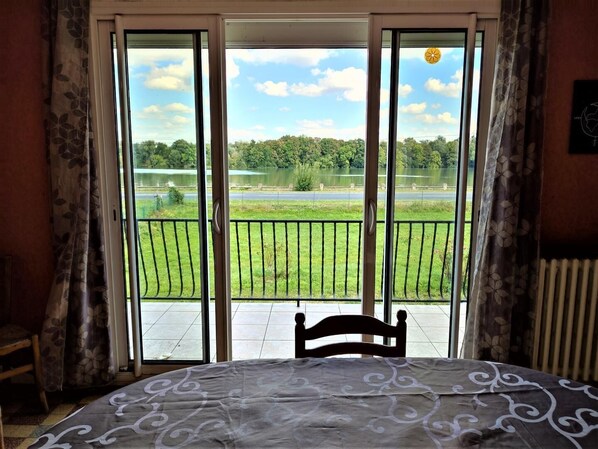 2 bedrooms, travel crib - Gîtes de France® - La Maison du Mesnil (LE MESNIL SOUS JUMIEGES)