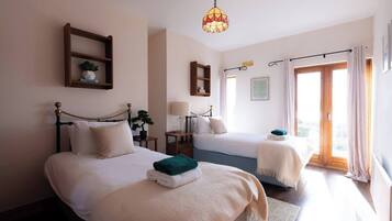 3 bedrooms, iron/ironing board, travel crib, WiFi