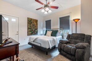 2 chambres, bureau, fer et planche à repasser, Wi-Fi gratuit