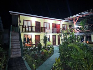 Front of property - Cabinas Miss Miriam 2 (Colorado)