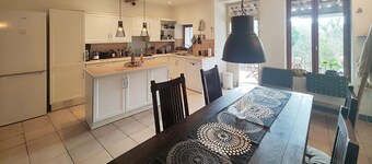 Beautiful home in Hérépian with WiFi
