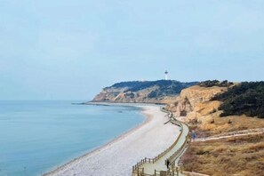 Unclassified image, 5 of 23, button - xianpin homestay (Yantai)