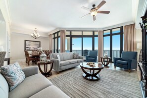 Fernseher, Tischfußball