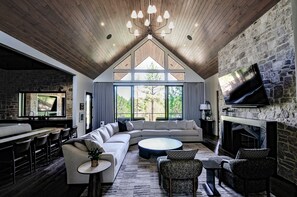 TV connectée, cheminée