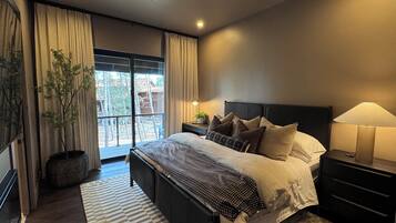 5 habitaciones, escritorio, cuna de viaje y wifi