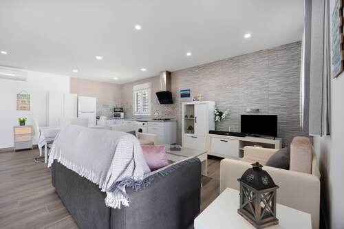 Holiday Home 'Chocolate' with Private Pool, Wi-Fi and Air Conditioning