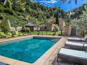 Pool - Country house at Le Barroux, Mont-Ventoux, air-conditioning, pets allowed (1) (LE BARROUX)